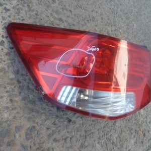 Foco trasero cerato sedan 2011 2012 original chofer daños