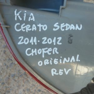 Foco trasero cerato sedan 2011 2012 original chofer daños