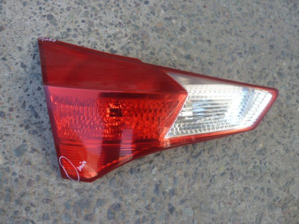 Foco trasero toyota rav4 2013 2015 de portalon chofer daños