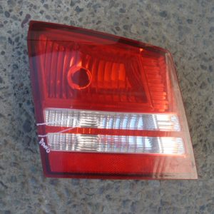 Foco trasero journey 2008 2010 de portalon chofer daños