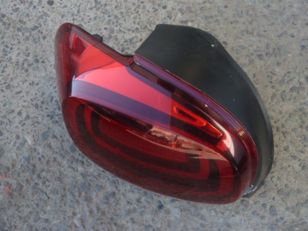 Foco citroen c3 2018 2022 original trasero chofer daños - Imagen 4