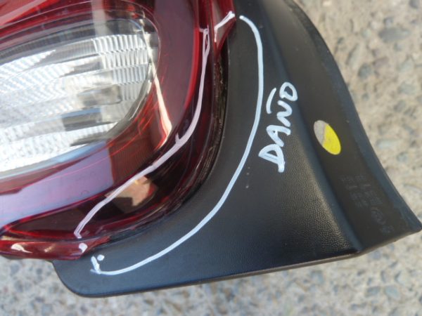 Foco citroen c3 2018 2022 original trasero chofer daños - Imagen 5