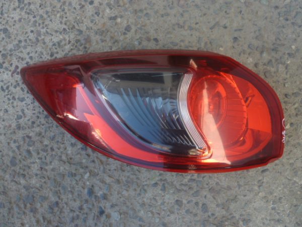 Foco mazda cx5 2012 2016 original trasero chofer daños - Imagen 3