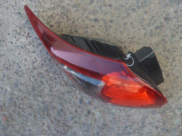 Foco mazda cx5 2012 2016 original trasero chofer daños - Imagen 2