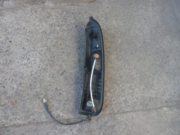 Foco trasero daihatsu terios 1996 1998 original chofer - Imagen 3