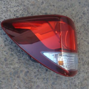 Foco trasero mazda bt50 2019 2021 original chofer daños