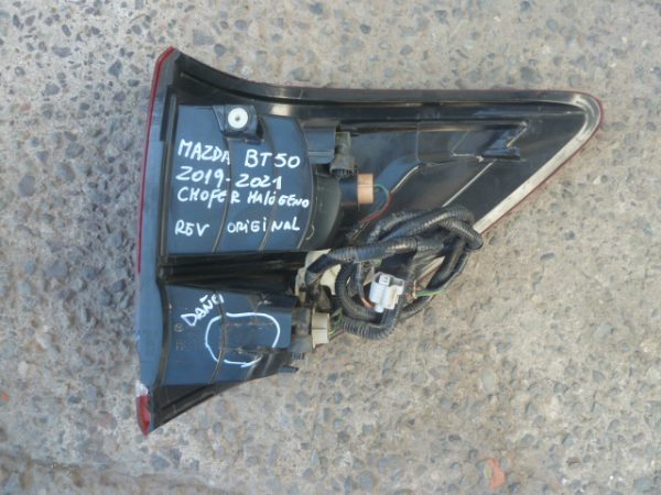 Foco trasero mazda bt50 2019 2021 original chofer daños - Imagen 5