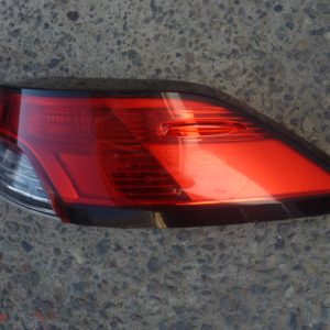 Foco trasero corolla cross 2021 2024 copiloto halog/leds daños