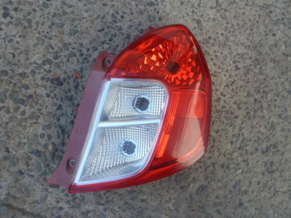 Foco suzuki celerio 2016 2022 trasero copiloto daños
