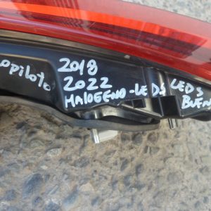 Foco qashqai j11 2018 2022 de portalón copiloto halgn/leds quebrado