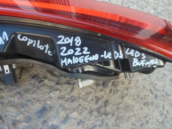 Foco qashqai j11 2018 2022 de portalón copiloto halgn/leds quebrado - Imagen 2