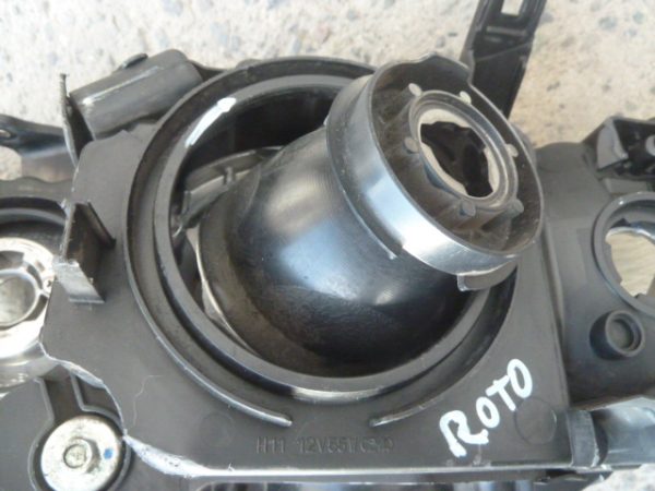 optico montero sport g2 2011 2014 copiloto halogeno - daños - Imagen 3