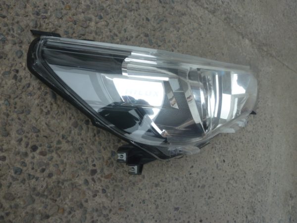 optico toyota hilux revo 2016 2022 halogeno copiloto original - Imagen 2