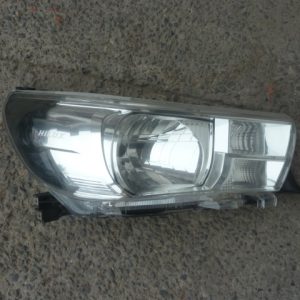 optico toyota hilux revo 2017 2023 copiloto halogeno – daños