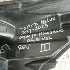optico toyota hilux revo 2017 2023 copiloto halogeno – daños