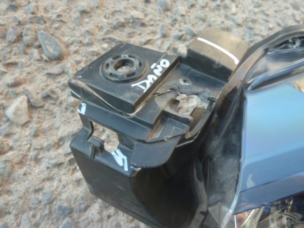 optico mazda 2 2016 2023 chofer halógeno - dañado - Imagen 4