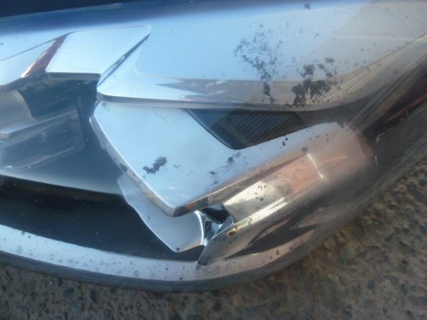 optico chery tiggo 8 2020 2024 chofer halogeno - daños - Imagen 3