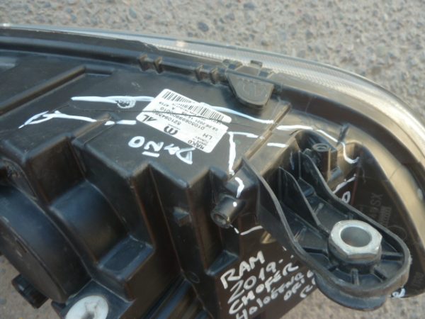 optico ram van 1000 2019 2020 2021 chofer halogeno - daños - Imagen 4