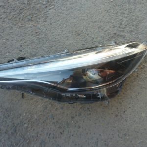 optico corolla cross hibrido 2022 2024 chofer full-leds – daños