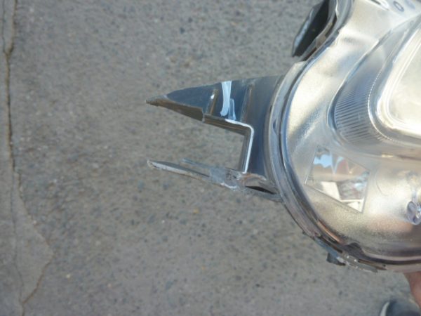 optico peugeot 2008 2013 2019 chofer halogeno/leds - daños - Imagen 3