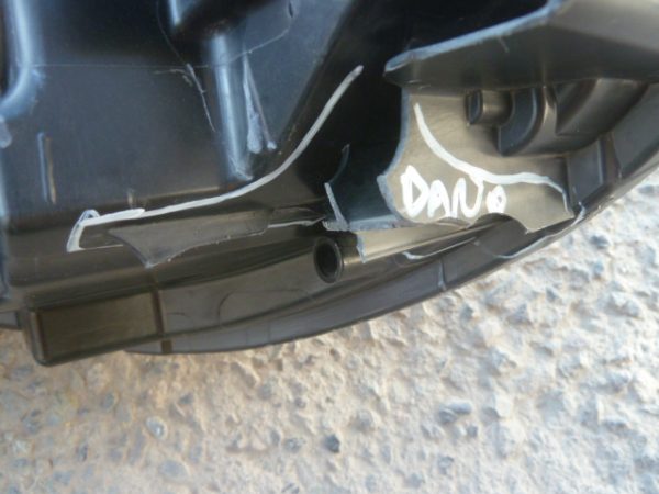 optico  nissan march 2016 2020 chofer halogeno - daños - Imagen 4