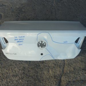 Tapa maleta maletero volkswagen voyage 2016 2022 – abollado