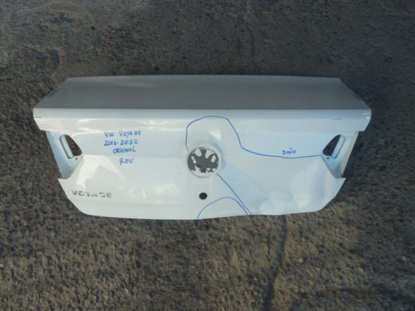 Tapa maleta maletero volkswagen voyage 2016 2022 - abollado