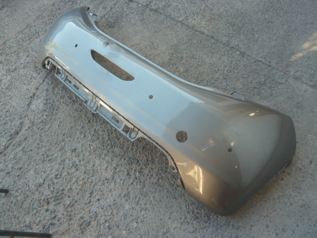 Parachoque peugeot 208 2013 2019 trasero original daños - Imagen 8