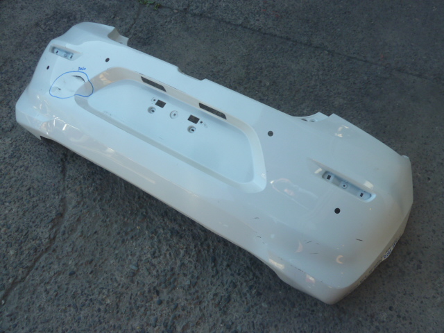 Parachoque suzuki baleno 2024 2025 trasero original daños - Imagen 2