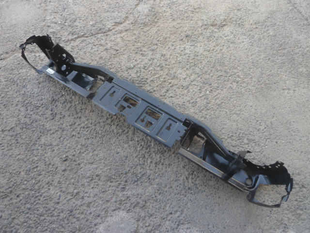 Parachoque nissan navara 2021 2024 trasero original bueno - Imagen 4