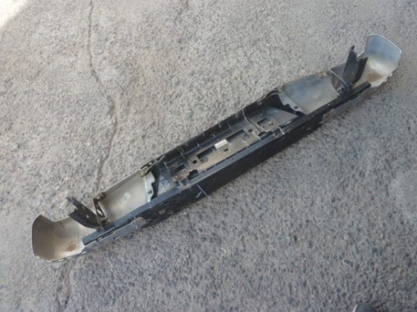 Parachoque nissan np300 2015 2019 trasero - daños - Imagen 4