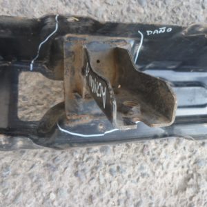 Parachoque nissan np300 2015 2019 trasero – daños