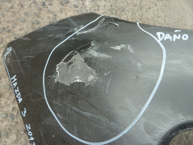 Parachoque mazda 3 2013 original delantero daños - Imagen 4