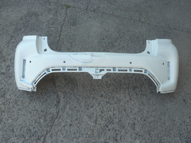 Parachoque suzuki fronx 2024 2025 trasero daños