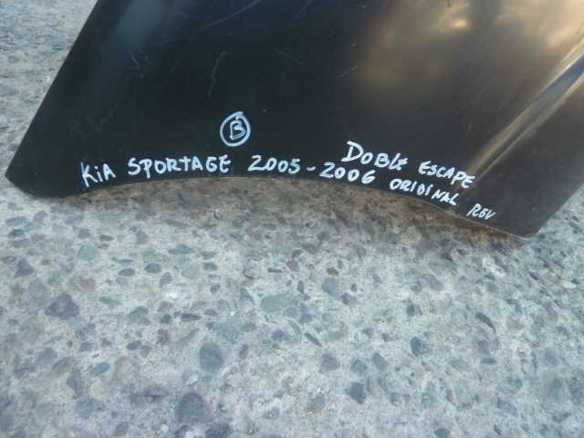 Parachoque kia sportage 2005 2006 doble escape trasero daños - Imagen 3