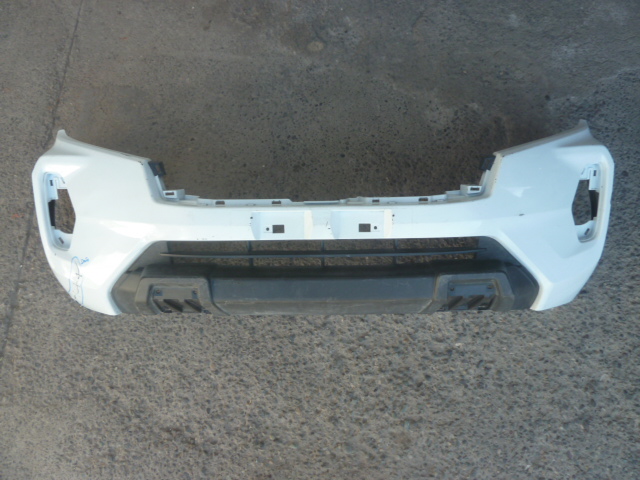 Parachoque nissan navara 2021 2025 delantero daños