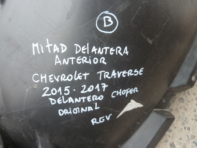 Guardafango traverse 2015 2017 punta delantera Chofer - bueno - Imagen 3