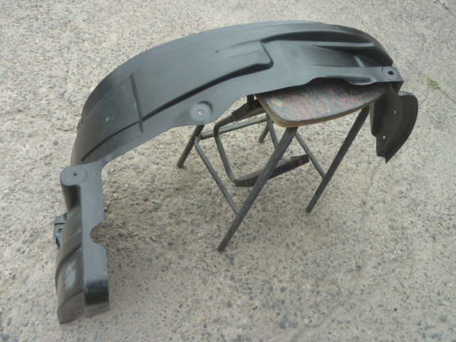 Guardafango colorado 2017 2022 delantero copiloto original daños