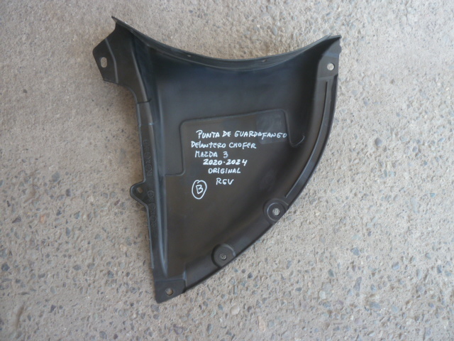 Guardafango mazda 3 2020 2024 punta delantera Chofer