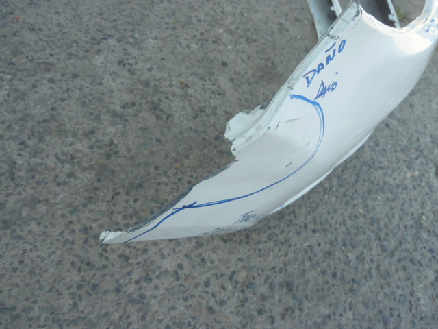 Parachoque ford fiesta 2015 2017 delantero falta pedazo y daños - Imagen 8