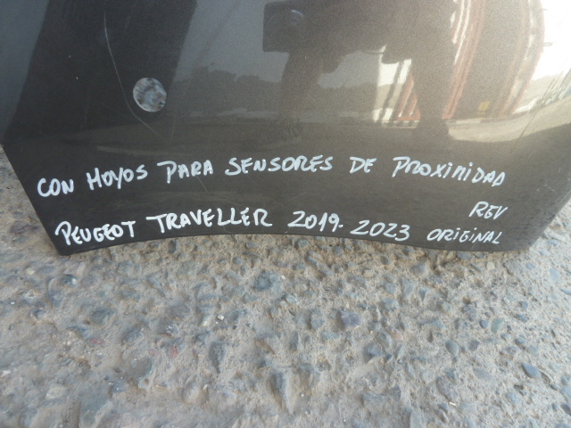 Parachoque peugeot traveller 2019 2023 delantero (le falta pedazo) - Imagen 8