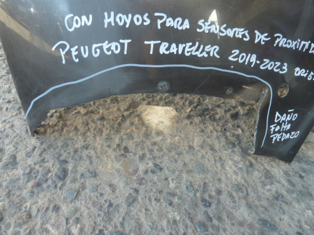 Parachoque peugeot traveller 2019 2023 delantero (le falta pedazo) - Imagen 6