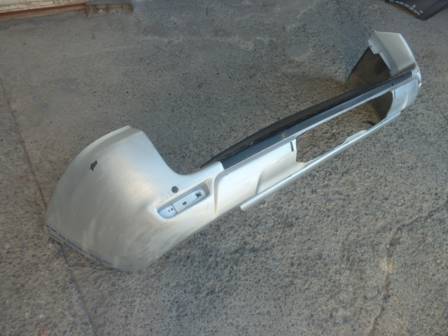 Parachoque toyota rav4 2010 2012 trasero daños - Imagen 2