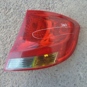 Foco chevrolet sail 2011 2015 trasero copiloto daños