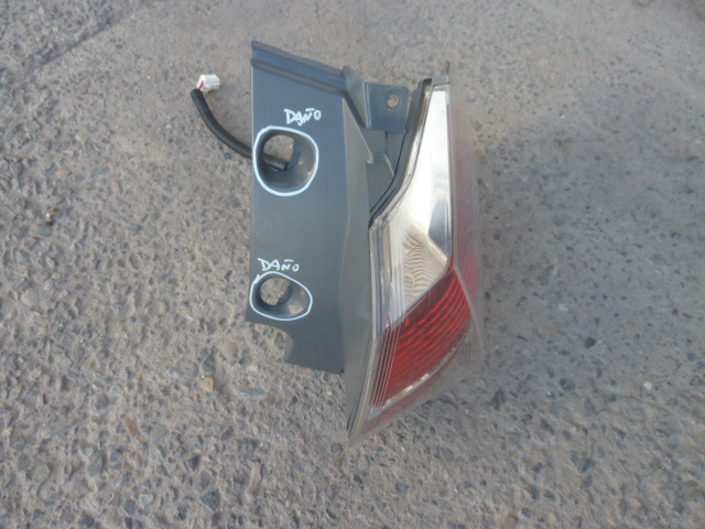 Foco nissan xtrail t32 2015 2017 trasero copiloto - daños - Imagen 4