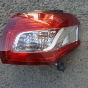 Foco peugeot 4008 2014 2019 halogeno trasero copiloto daños