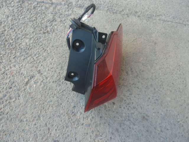 Foco nissan xtrail t32 2019 2022 trasero copiloto - detalle - Imagen 3