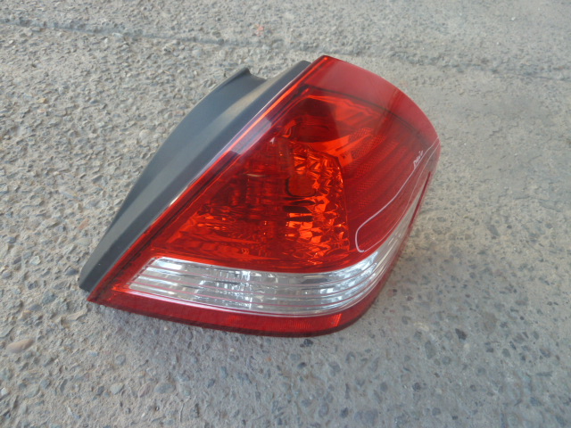 Foco nissan tiida sedan 2012 2014 trasero copiloto - daños