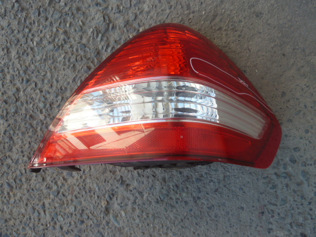 Foco nissan tiida sedan 2012 2014 trasero copiloto - daños - Imagen 4