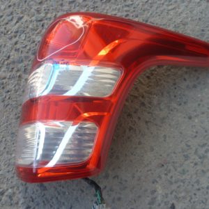 Foco mitsubishi l200 2016 2018 trasero copiloto – daños